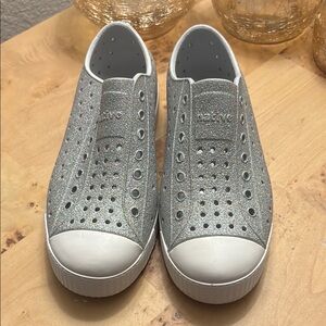 Native Girls Glitter Slip-On Shoes - Silver